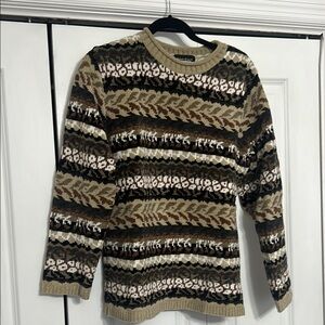 Woolrich Cream and Brown Crewneck Sweater